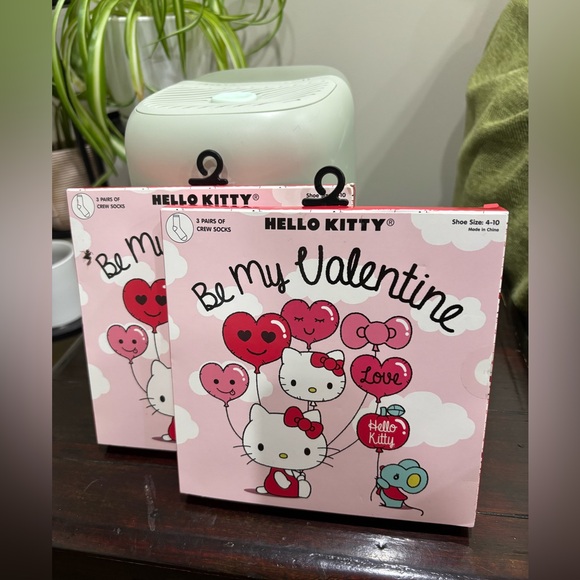 Hello Kitty Other - Hello Kitty Valentine's Day Crew Socks